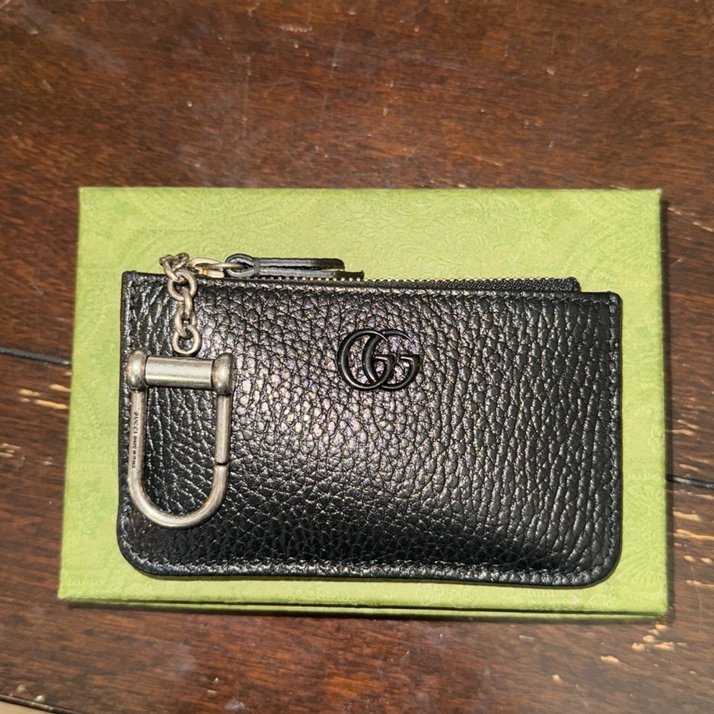 Gucci Marmont Zip Card Holder in Black Leather